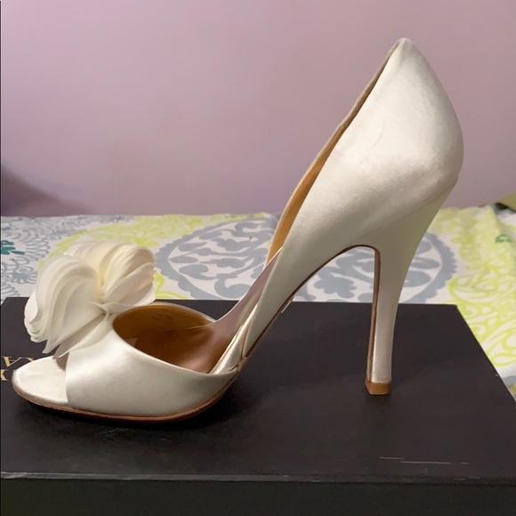 Shoes - Picture 7 of 8